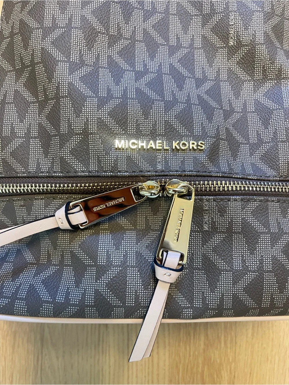 Michael Kors MK Logo med Backpack with Gold Hardware new